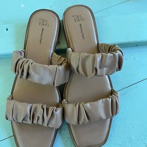Flat trendy sandals comfort memory foam bed
